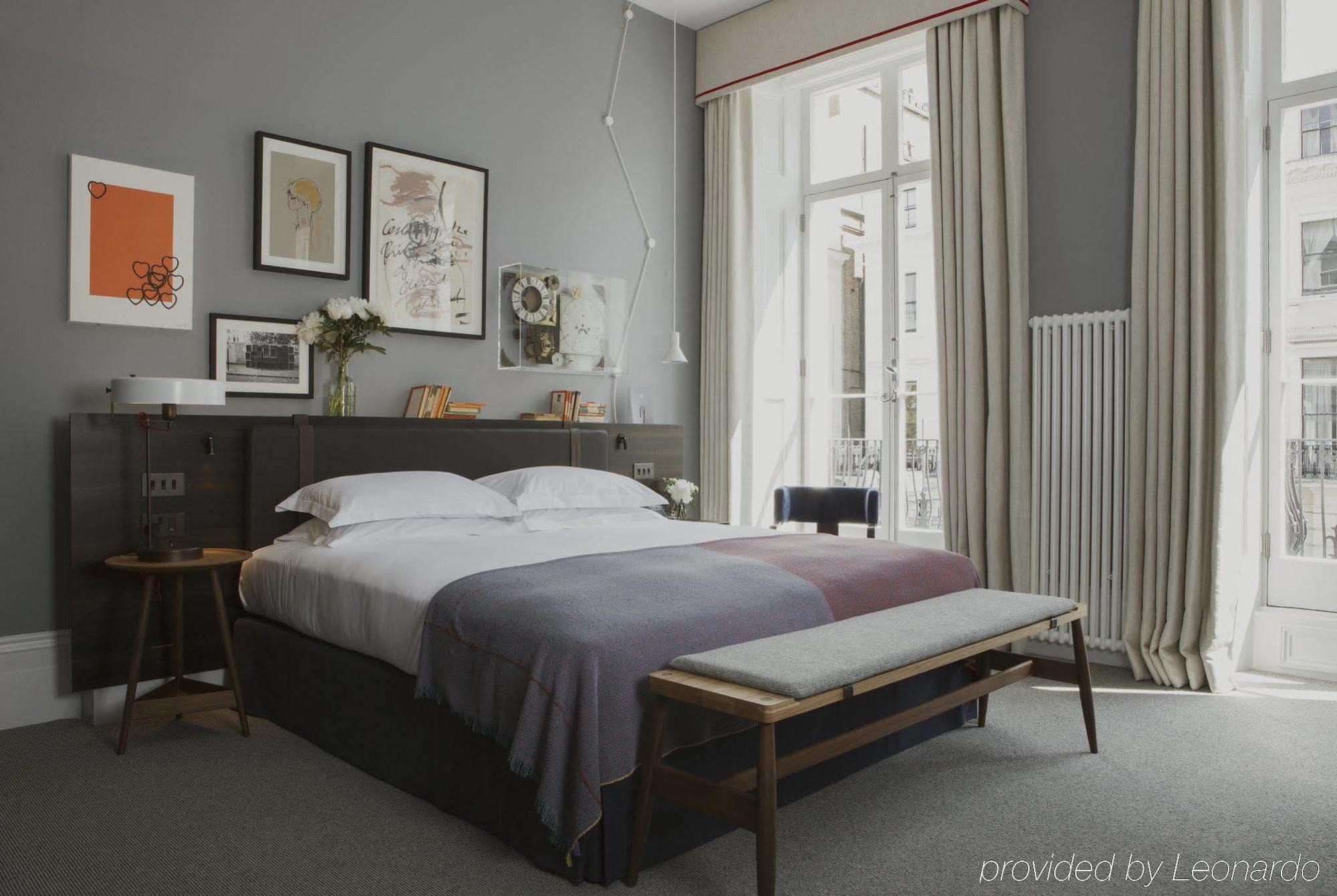The Laslett London Luaran gambar