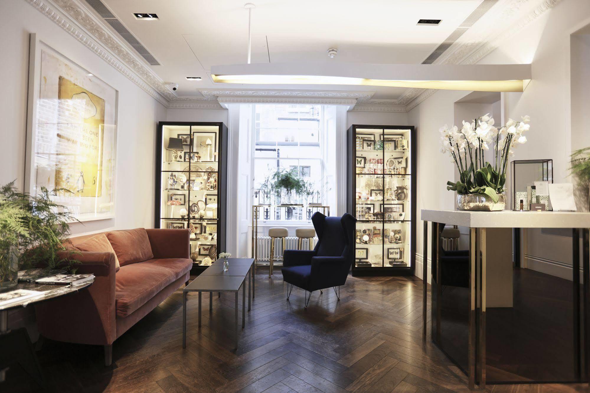 The Laslett London Luaran gambar